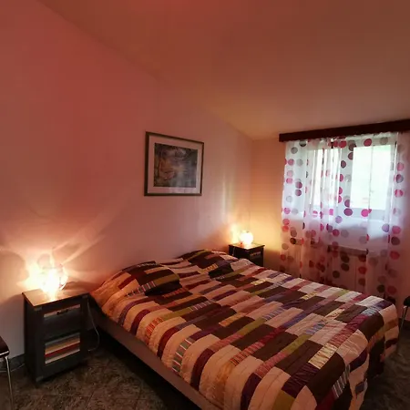 Le Grand Paris Apartments 3*