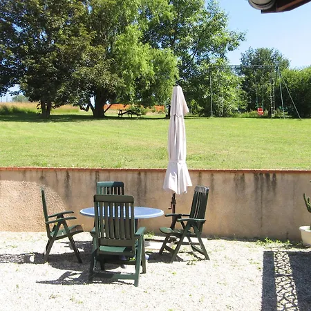 Le Grand Paris Apartments 3*