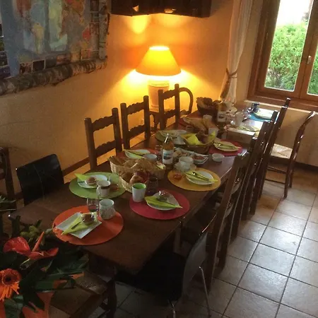 Le Grand Paris Apartments 3* פריז